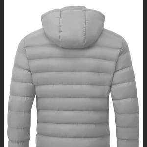 เสื้อแจ็คเก็ตผู้ชายสั่งตัดไซส์ได้ เสื้อผ้าสำหรับกิจกรรมกลางแจ้ง ลุคสบายๆ สำหรับฤดูหนาว มีฮู้ด ปกเสื้อแบบมีปก แขนยาว แจ็คเก็ตพัฟเฟอร์ทันสมัยสำหรับผู้ชาย - Product Image 2