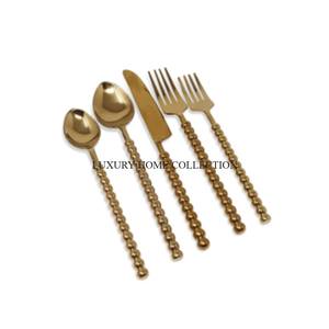 Ensemble de couverts de luxe en métal au design classique avec poignées ergonomiques et acier inoxydable poli pour une élégance intemporelle - Product Image 1