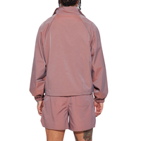 Conjunto de Chándal para Hombre de Alta Calidad con Sudadera de Manga Larga con Bolsillos Grandes y Media Cremallera, y Pantalones Cortos de Nylon Marrón y Poliéster