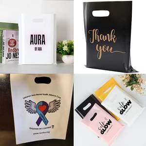 カスタムロゴプリントピンク折りたたみ可能プラスチックショッピングバッグダイカットハンドル付きブティック小売包装スーパーマーケット用 - Product Image 4