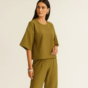 Ensemble coordonné à manches courtes texturé pour femmes en polyester doux avec pantalon assorti disponible en tailles M L XL XXL - Product Image 1