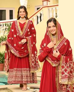 فساتين مصممة بياقة أنيقة وأكمام كاملة للمناسبات الخاصة - Product Image 1