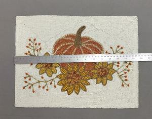 Tapis et coussinets brodés de luxe, écologiques, pour la table à manger de mariage - Product Image 4