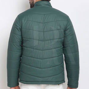 Offre Spéciale Veste polaire de qualité supérieure pour hommes, vêtements d'hiver confortables avec style de rue exclusif en ligne - Product Image 4