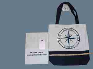 กระเป๋าช้อปปิ้งผ้าคอตตอนขนาดกลางพร้อมด้ามจับออกแบบได้ตามที่ต้องการ! - Product Image 2