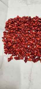 Piedra preciosa de coral natural italiano en forma de triángulo, buena para hacer joyas, buen color, para la elaboración de joyas. - Product Image 2