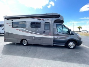 Winnebago F-u-s-e 23A 2017 usado, LISTO PARA LA VENTA - Product Image 6