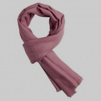 Offre spéciale en gros mode pas cher hiver couleur unie femme châles doux luxe 100% pur cachemire laine châle écharpe