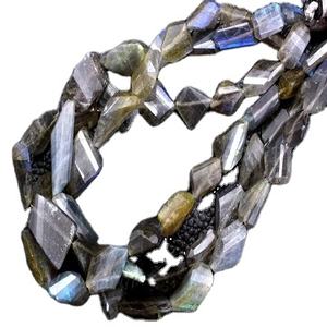 Labradorite Bleue Naturelle de Haute Qualité, Pépites à Facettes, Longue de 10 Pouces, 2020, - Product Image 1