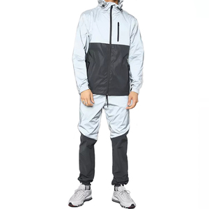 Ensemble de survêtement de sport de haute qualité pour homme, coupe-vent à capuche uni personnalisé pour l'hiver - Product Image 1