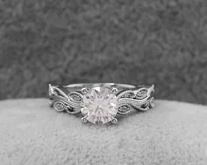 Gorgeous Women's 14K White Gold Wedding Ring Round Cut <b>Simulated</b> <b>Diamond</b> - Product Image 1