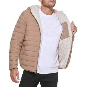 Chaqueta de Invierno Acolchada de Alta Calidad con Cuello Alto, Diseño Paisley, Talla XS, Cierre de Cremallera, Abrigo Acolchado - Product Image 3