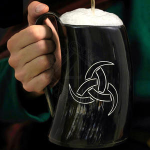 Taza de Cuerno Natural Hecha a Mano, Recipiente para Beber de Cuerno de Buey Natural Pulido para Estilo Medieval Nórdico y Rústico, Disponible al Mejor Precio - Product Image 1