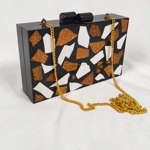 Pochette à main en résine avec poignée dorée de qualité supérieure, cadeau provenant d'un fournisseur indien, artisanat en résine de la meilleure qualité par CRAFTING CRAFTS - Product Image 1