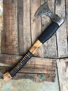 Hacha vikinga de exterior personalizada de alta calidad Thewizcrafts nuevo diseño de acero al carbono con mango de madera venta hacha de camping - Product Image 3
