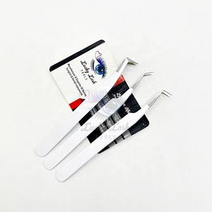 Ensemble de pinces à cils en acier inoxydable massif avec logo privé personnalisable Embouts en fibres pointues de couleur blanche pour les sourcils - Product Image 6