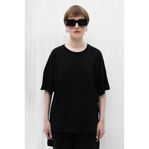 เสื้อยืดปักลายพื้นฐาน - สีดำ - Product Image 4