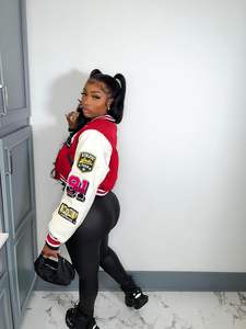 Manteau de couleur contrastée laine pour femme bouton complet varsity unisexe recadrée polaire Letterman Bomber Baseball Varsity Jacket - Product Image 4