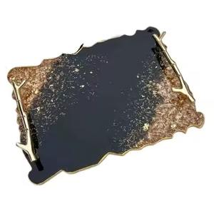 Élégant plateau de service en résine noire et or pour la décoration intérieure, parfait pour les repas de luxe, la cuisine élégante et les cadeaux haut de gamme. - Product Image 1
