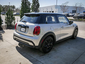 MINI HARDTOP COOPER 2023 DE PRIMERA MANO, AUTO USADO - Product Image 2