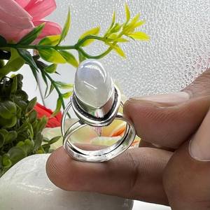 Anillo ovalado de piedra lunar arcoíris de plata 925, joyería Bohemia hecha a mano, anillo de piedras preciosas únicas para regalo de mujer - Product Image 6
