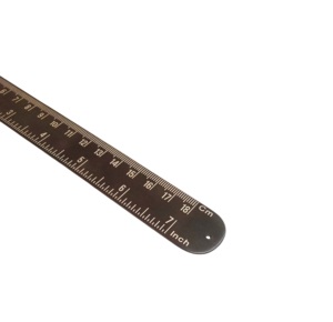 Rétracteur malléable professionnel - Finition noire avec échelle de mesure - Outil rétracteur à ruban en acier chirurgical de qualité médicale - Product Image 4