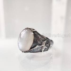 แหวนเงินแท้ 925 ประดับพลอยมูนสโตนสีเทาธรรมชาติ สำหรับผู้ชาย ของขวัญคริสต์มาส  ทุกขนาด  น้ำหนักมาก  ประจำเดือนมิถุนายน - Product Image 2