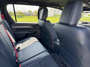 Camioneta Eléctrica 4x4 2025 2.8 GD6-Type Edición GRSport, Vehículo Eléctrico con Autonomía de 601-700 km NEDC, Motor de 50-100 kW y 100 Nm de Torque - Product Image 3