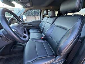 F-350 Super Duty Lariat 4x4 2023 con Motor Godzilla V8 de 7.3 Litros, Tracción en las 4 Ruedas - Product Image 6