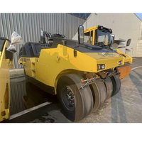 Rouleau compresseur à double tambour BOMAG BW2427RH, rouleau compresseur routier à pneus pneumatiques, moteur 74,9 kW, machine de construction