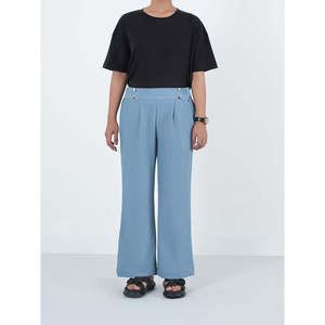Pantalones SEONG Clásicos de Corte Regular, Tejido de Algodón Sólido, Pierna Ancha y Decoración de Botones, Color Azul Cielo - Product Image 2