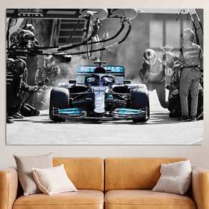 Impression sur toile de voiture de Formule 1 Lewis Hamilton : Art mural en verre trempé, verre - Product Image 1