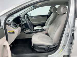 BEST OFFER 2020 F W D Left Steering <b>Leather</b> Seats Panoramic Sunroof Pickup Truck 4.5L V 8 - Product Image 4