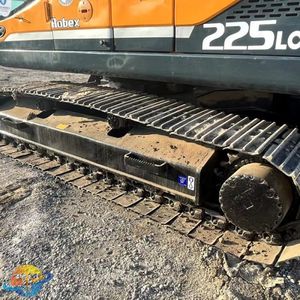 Excavatrice sur pneus Hyundai R225-9S avec moteur Cummins, prix bas, peu d'heures de travail, poids opérationnel de 25 à 35 tonnes pour la construction - Product Image 2