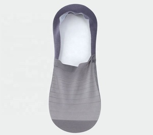 Calcetines invisibles de seda helada para hombre, finos, antideslizantes, sin costuras, para verano, al por mayor - Product Image 3