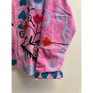 Chaquetas Cortas de Mujer Bordadas en Terciopelo Rosa Suzani, Abrigo de Invierno Hecho a Mano con Forro Interior de Algodón, Flores, Abrigo Patton - Product Image 3