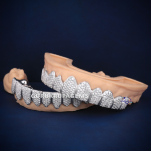 Haut et bas personnalisés en usine or blanc 14KT avec diamant cultivé en laboratoire IGI diamant certifié Grillz pour hommes ou femmes - Product Image 4