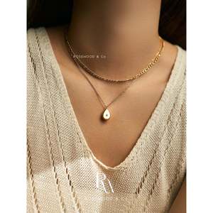 Collana con Ciondolo Stella Polare a Goccia Placcata Oro 18K, Regalo di Moda Celestiale per Lei, Collane Stratificate - Product Image 1