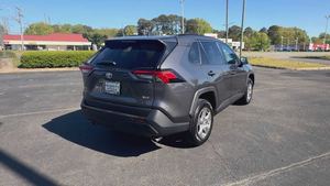 Toyota RAV4 XLE FWD SUV 2024 d'occasion, boîte automatique 8 vitesses, transmission intégrale, freins ABS - Product Image 6