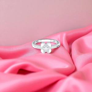 Juego de puntas de diamante de corte redondo de moissanita de 0,09 quilates, anillo de inspiración floral elegante hecho en plata para ella - Product Image 3