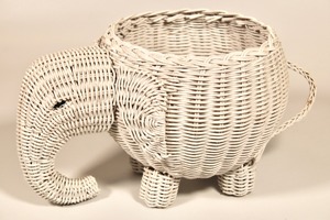 Jardinière éléphant en osier blanc, faite à la main, écologique, paniers de rangement en rotin naturel, multifonction moderne, Artex Green Earth Made - Product Image 3