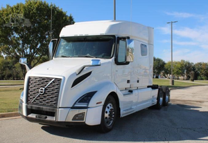 รถบรรทุกแบบมีห้องนอนมือสอง ราคาประหยัด ปี 2021 2022 2023 รถบรรทุกมีห้องนอน Vol_vo VNL64T740 - Product Image 4