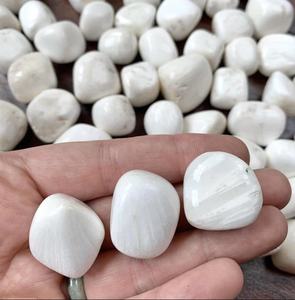 Piedras de cristal de scolecite de alta calidad, artesanías de piedra semipreciosa pulida tallada para Feng Shui, decoración del hogar a mano - Product Image 4