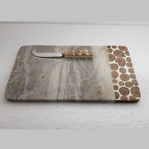 Planche à découper rectangulaire en bois de manguier avec joint en terrazzo, design de forme nouvelle, épaisseur de 2 cm, planche à servir le fromage, planche tendance faite à la main - Product Image 4