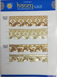 Tissu de dentelle brodée florale colorée vibrante et détaillée avec des motifs complexes, parfait pour la mode haut de gamme - Product Image 4