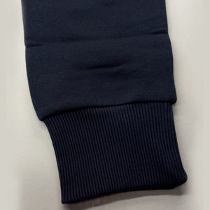 Sudadera con capucha unisex de poliéster y algodón azul marino con estampado de patrón sólido, sudadera deportiva de invierno con bolsillo y parche en contraste - Product Image 4