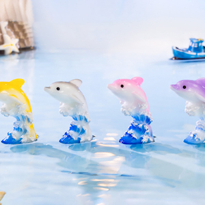 Miniatures de dauphins en résine colorées, figurines de vie marine arc-en-ciel, micro-paysages océaniques pour tableau de bord de voiture, accessoires de décoration de bureau à domicile - Product Image 2