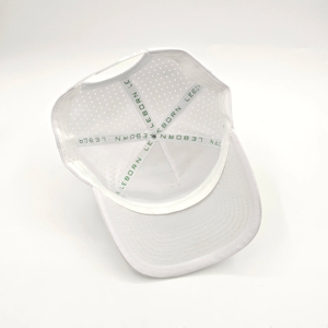 Casquette de golf 5 panneaux pour homme avec logo personnalisé en PVC caoutchouc, perforations découpées au laser, imperméable, avec corde, casquette snapback de golf pour homme - Product Image 6