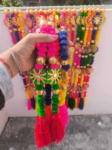 Borla Pom String Colgantes coloridos Espejo DE TRABAJO Perfecto para boda Ganpati Mehndi Sangeet y decoración de fiesta - Product Image 5