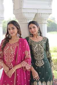 Kurti con Pantalón y Dupatta con Bordado de Flores Artificiales para Uso Ocasional, Exportador de Moda Femenina, Compras en Línea en India - Product Image 6